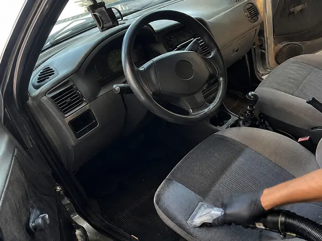 Higienização do banco e do interior de um veículo pela Flex Clean